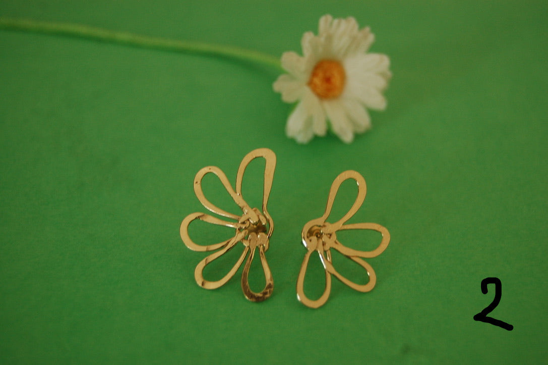 Boucles d'oreille JE T'AIME UN PEU BEAUCOUP - marguerites