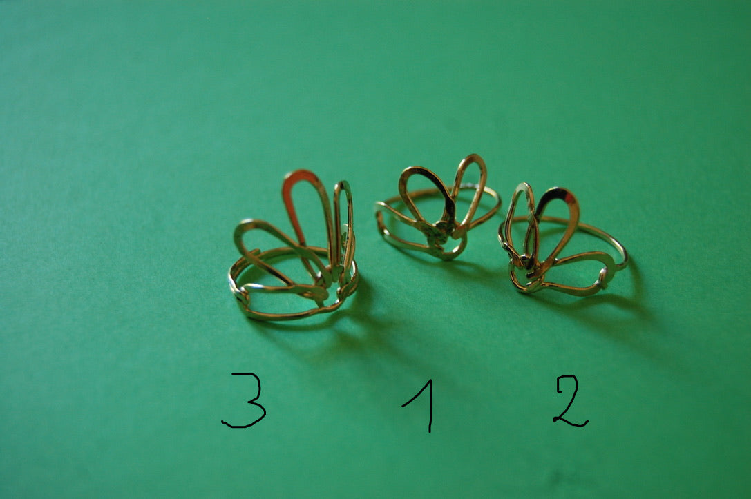 Boucles d'oreille JE T'AIME UN PEU BEAUCOUP - autour du doigt