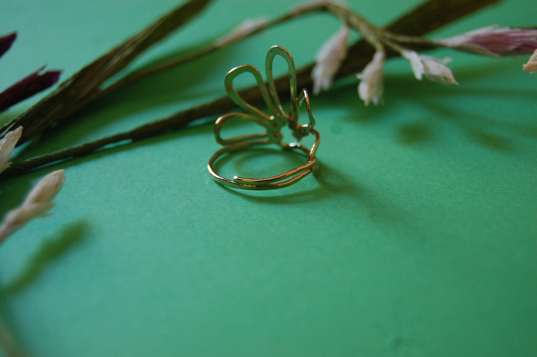 Boucles d'oreille JE T'AIME UN PEU BEAUCOUP - autour du doigt