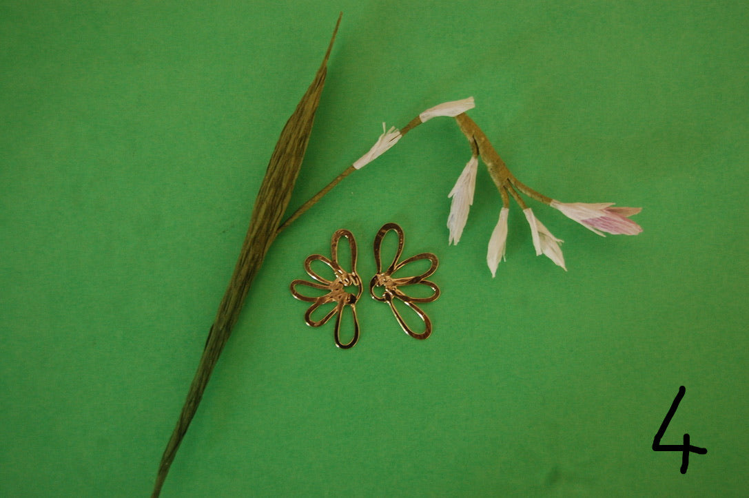 Boucles d'oreille JE T'AIME UN PEU BEAUCOUP - marguerites