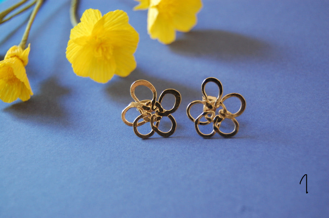 Boucles d'oreille JE T'AIME UN PEU BEAUCOUP - pâquerettes