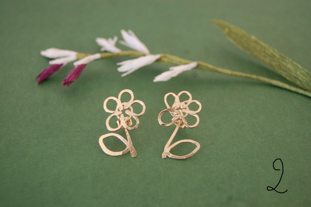 Boucles d'oreille JE T'AIME UN PEU BEAUCOUP - fleurs d'enfants