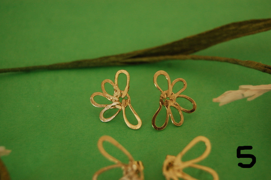 Boucles d'oreille JE T'AIME UN PEU BEAUCOUP - marguerites